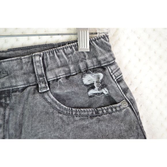 Sincerely Jules Women's 5/27 Black Acid Washed Jean Shorts - Picture 9 of 15
